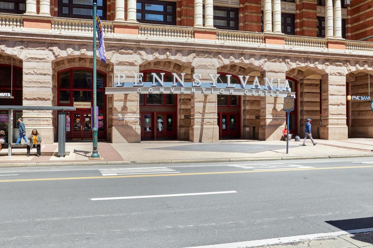 Sonder Liberty Place Philadelphia Exterior photo